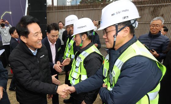 우이신설선 연장선 건설가 관계자 만나는 오세훈 서울시장