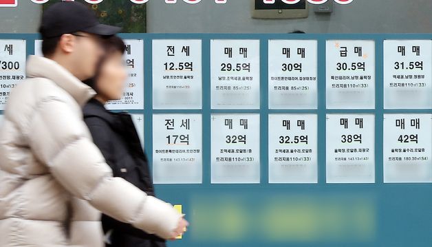 서울 아파트 전월세 44%가 '재계약'