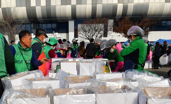 김장 김치 박스가 한가득