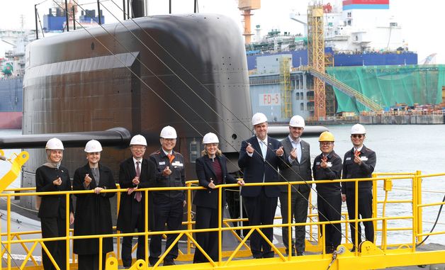 캐나다 산업부 장관, 한화오션 거제사업장 방문