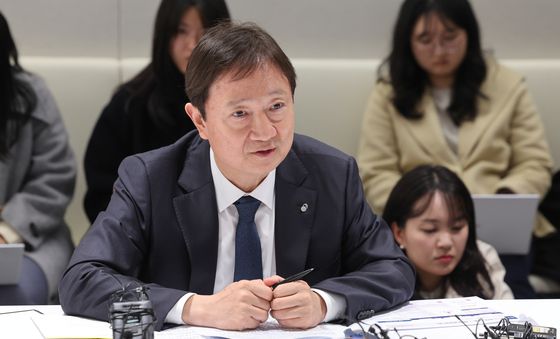 발언하는 이찬진 금감원장