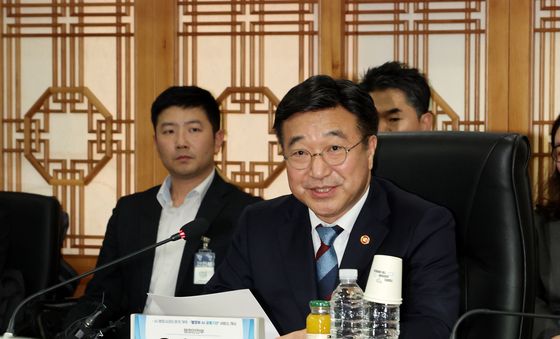 정부서울청사에서 열린 AI 공통기반 서비스 개시 기념식