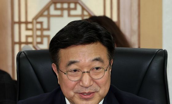 발언하는 윤호중 행안부 장관