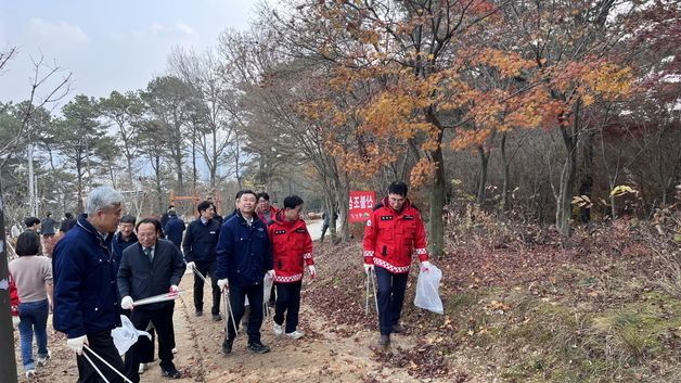 예산군, 충남도와 함께 '숲가꾸기 1일 체험행사' 실시