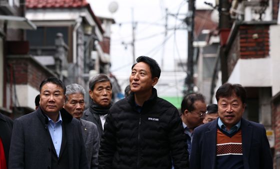 중화동 모아타운 주택 현장 찾은 오세훈 시장