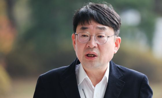 내란특검 참고인 조사 받은 유튜브 '신의한수' 신혜식 대표