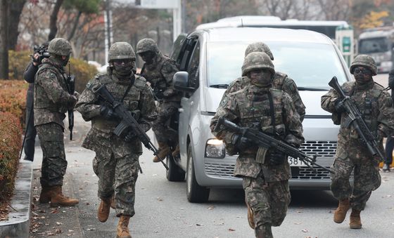 테러 현장으로 투입되는 51사단 장병들