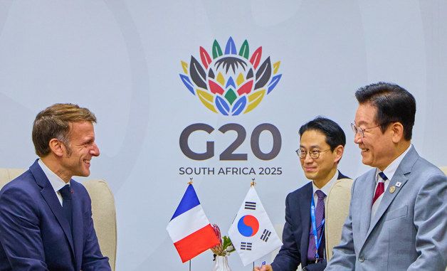 한·프랑스 정상회담 갖는 이재명 대통령