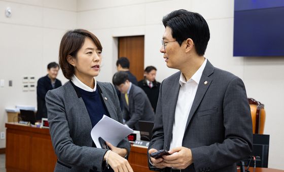 논의하는 교육위 여야 간사