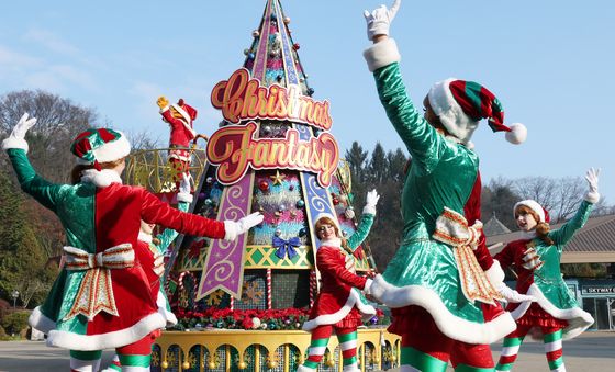 크리스마스 판타지 '블링블링 X-Mas 퍼레이드'