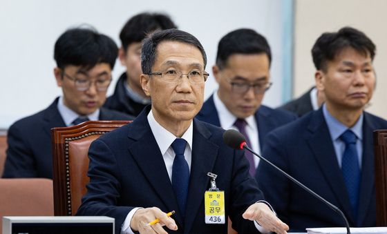 행안위 법안심사2소위 출석한 유재성 경찰청장 직무대행