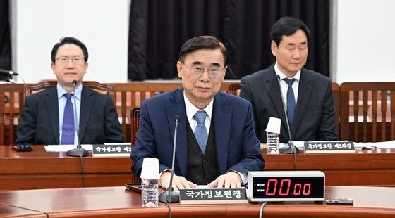 정보위원회 자리한 이종석 국정원장