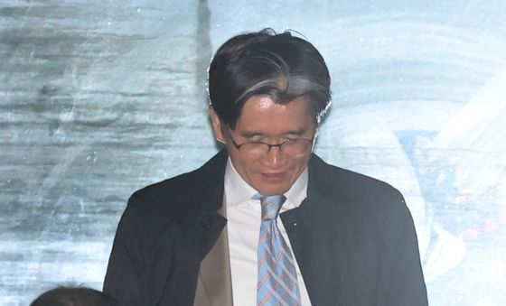 오동운 공수처장 기소…특검팀, 공수처 지휘부 전원 재판 넘겨