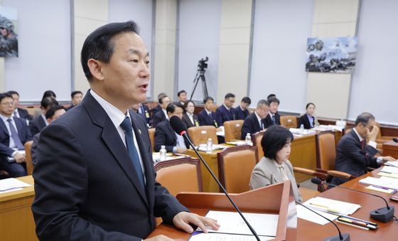 국방위 발언하는 이두희 차관