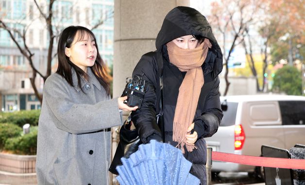 법정 향하는 문다혜씨