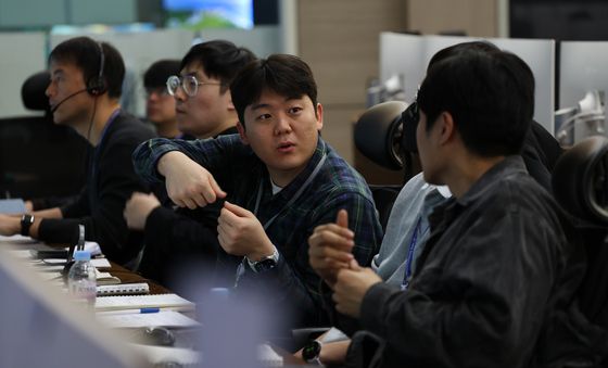 차세대중형위성 3호 위성과 교신하는 항우연