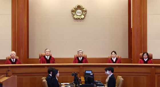 헌재, '尹 공수처 체포영장 불복' 각하