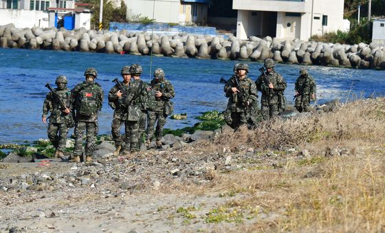 포항해안 마약류 의심 물질 수색작전