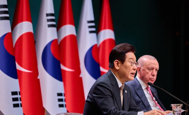 한·튀르키예 공동언론발표 하는 이재명 대통령