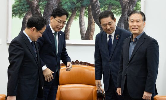 여야 원내대표 회동