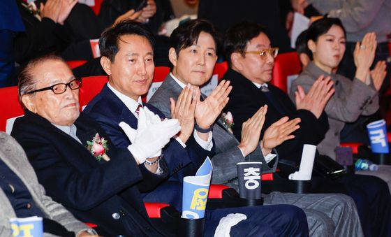 '서울영화센터' 개관식 찾은 영화인들과 오세훈 시장