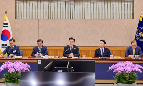 李대통령, 국정원 업무보고 발언