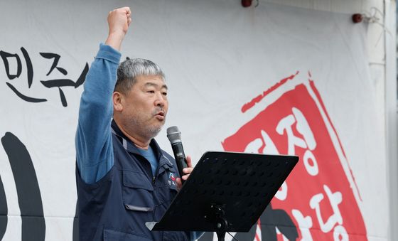 발언하는 김동명 위원장