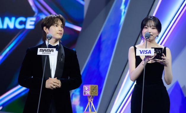 임시완·조유리, MAMA에서 다시 만난 '오겜' 커플