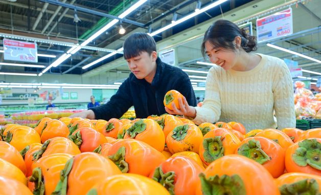 농협유통 하나로마트, 올해 처음 나온 '대봉시' 선보여