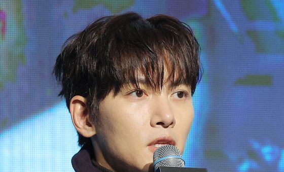 인사말 하는 지창욱