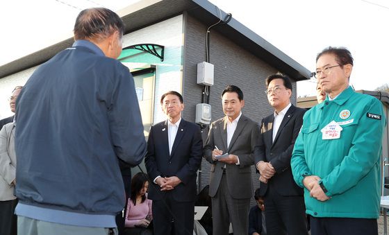 경북 산불 이재민 어려움 듣는 장동혁 대표