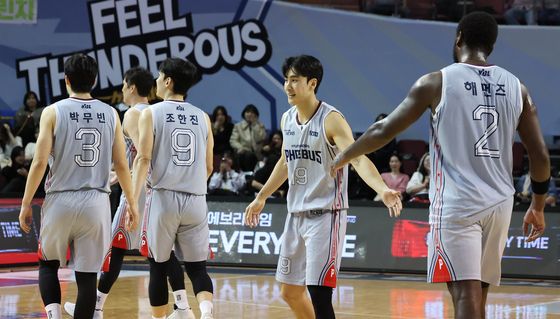 큰 점수차로 리드하는 현대모비스