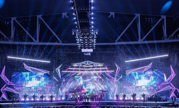 제로베이스원, 홍콩 마마 접수