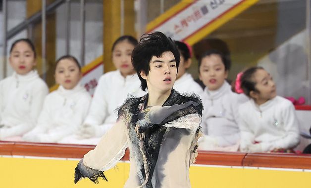 차준환, 후배들이 보고 있다