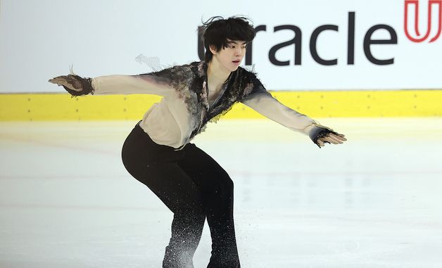 연기 펼치는 차준환