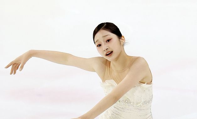 신지아, 순백의 아름다운 무대