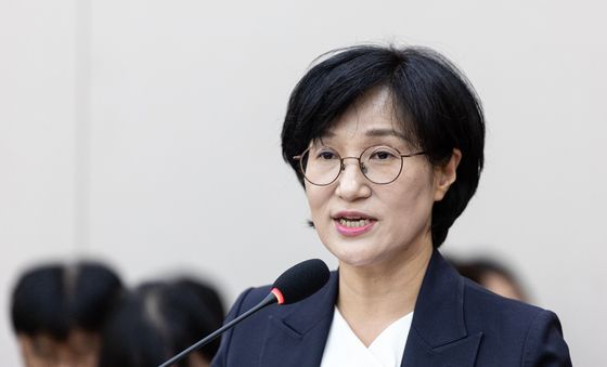 [국감] 성평등가족위 국정감사 업무보고하는 원민경 장관