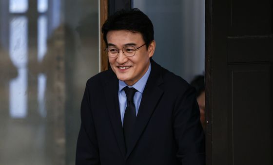 박중훈, 데뷔 40년 담은 에세이 '후회하지마' 출간