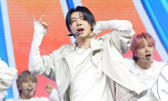 아홉 박한, 무대위 카리스마