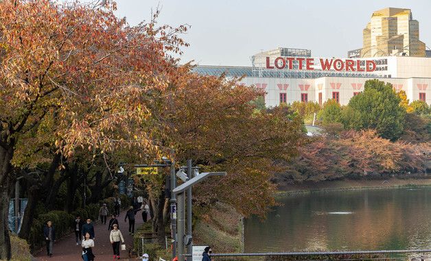 롯데월드, '매직아일랜드'에서 즐기는 가을 전경