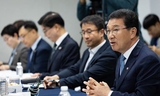 행안위 당정 발언하는 신정훈 위원장