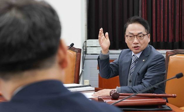 [국감]국정감사 질의하는 박선원 간사