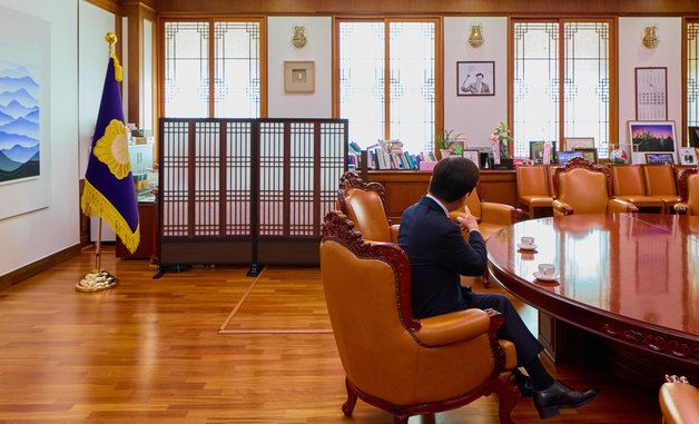 시정연설 앞서 차담 갖는 이재명 대통령·우원식 의장