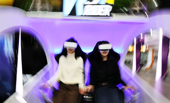 VR로 즐기는 롤러코스터