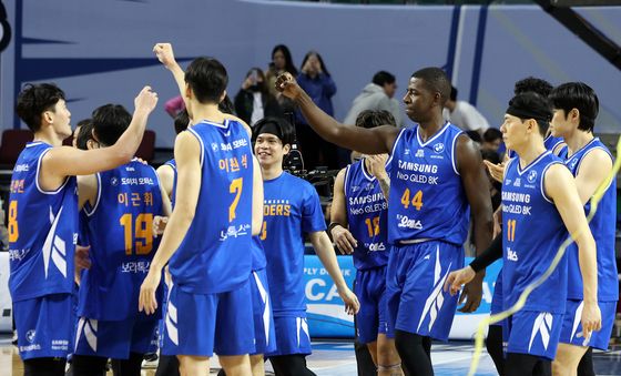 1위 안양 잡은 서울 삼성