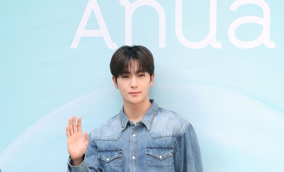 더보이즈 현재, 근사한 청청 패션