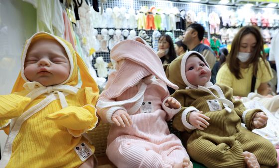 우리 아이에게 이쁜 옷 입히고 싶은 부모의 마음