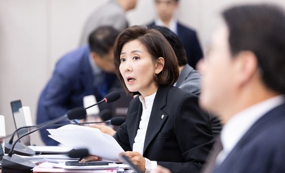 질의하는 나경원 의원