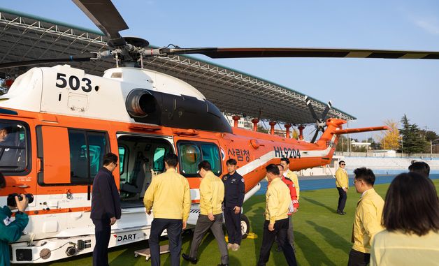 이재명 대통령, 산불진화장비 시찰