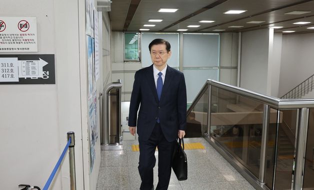 윤석열 전 대통령 공판 출석하는 박종준 전 대통령경호처장